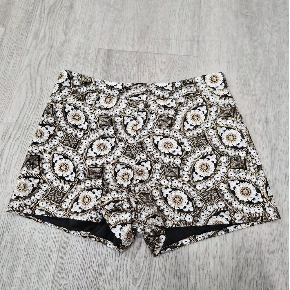 Alice + Olivia Paisley Print Black/Cream/Gold Embroidered Shorts Size 2
